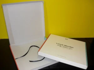 Caja microcanal pliego impreso automontable Loreak Mendian