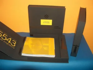 Estuche plike con uvi cierre imán serigrafía