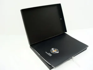 Estuche base con tapa en cartón rígido