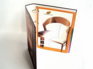 Carpeta estándar con interiores separadores uñeros troquelados