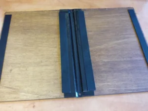 Carta díptico madera con solapas de tela