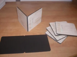 Carta menú díptico madera laser