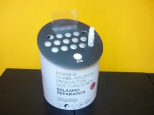 Glorificador Idoki expositor en circulo troquelado