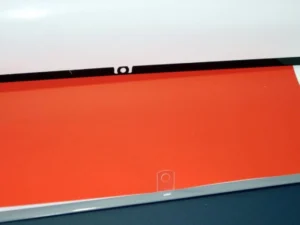 Varillas troqueladas o colgador de plástico