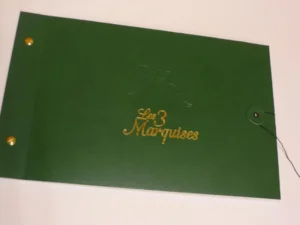 Encuadernación tornillos polipiel estampado y gofrado cierre discos