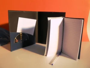 Fundas polipiel cosidas con bolsillos multiusos libretas, notas, cd