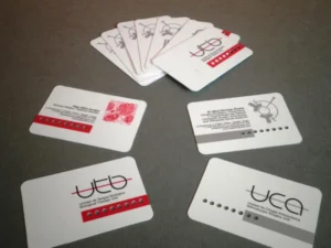 Tarjetas de visita perforadas